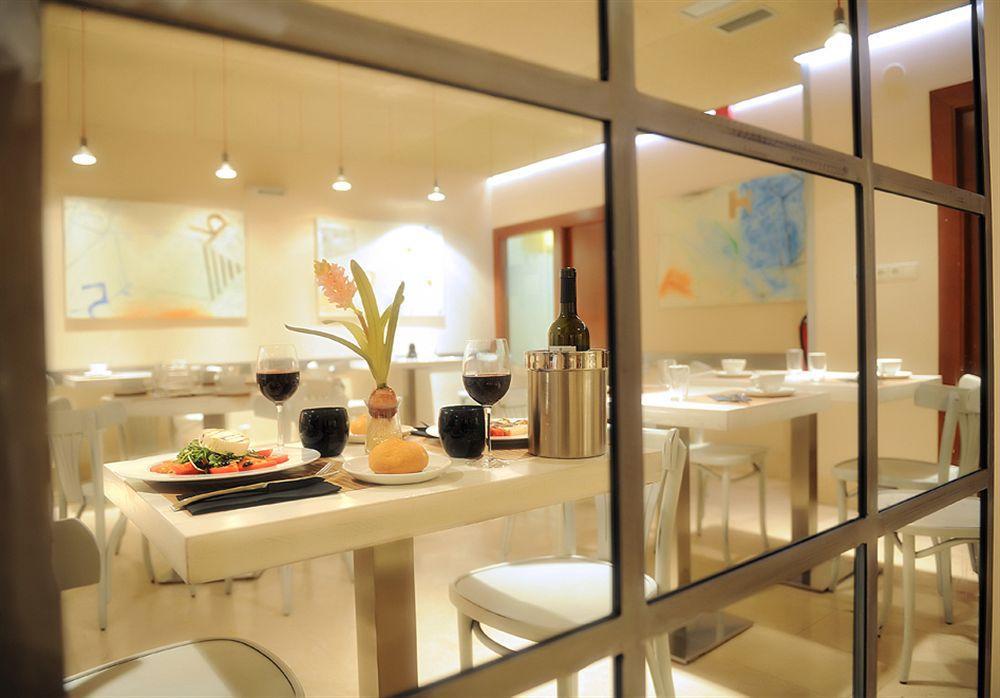Hotel Pamplona Plaza Kültér fotó