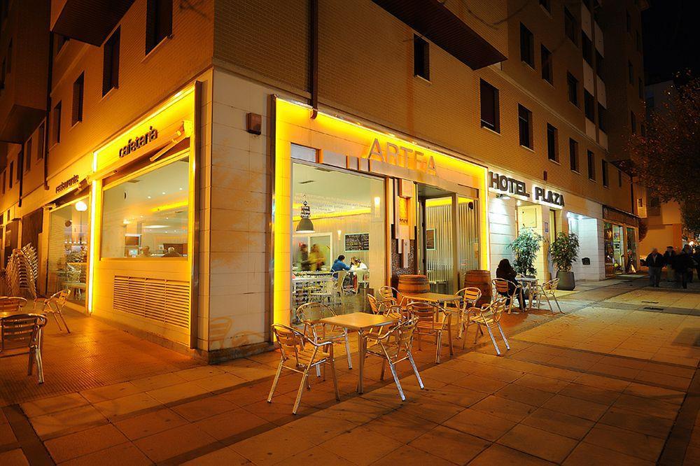 Hotel Pamplona Plaza Kültér fotó