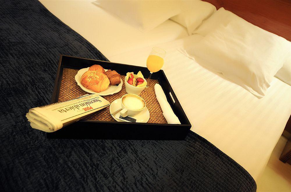 Hotel Pamplona Plaza Kültér fotó