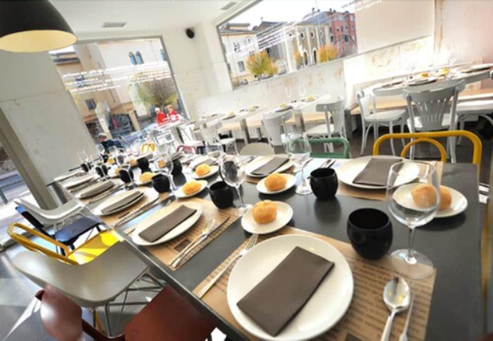 Hotel Pamplona Plaza Kültér fotó