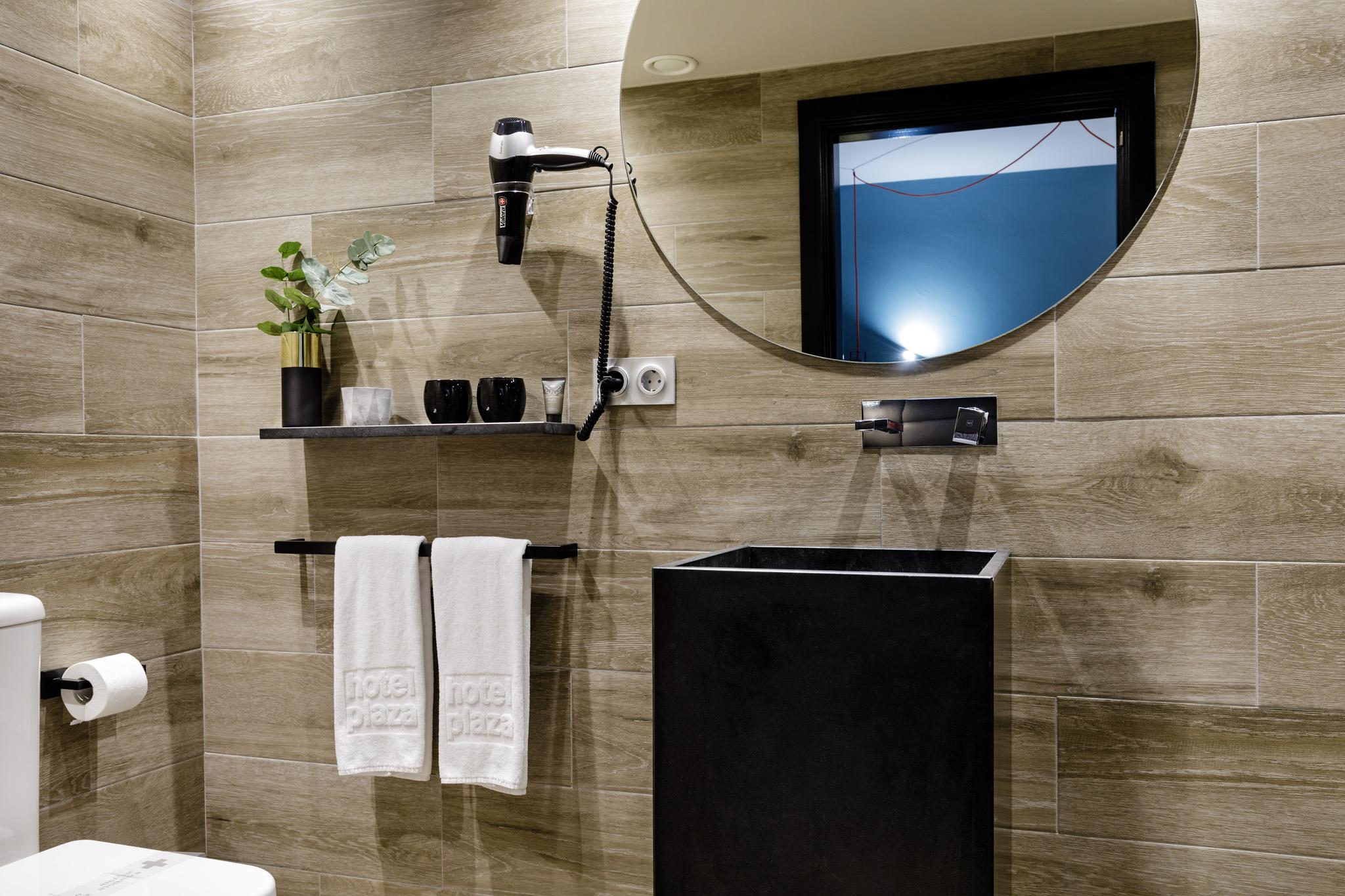 Hotel Pamplona Plaza Kültér fotó