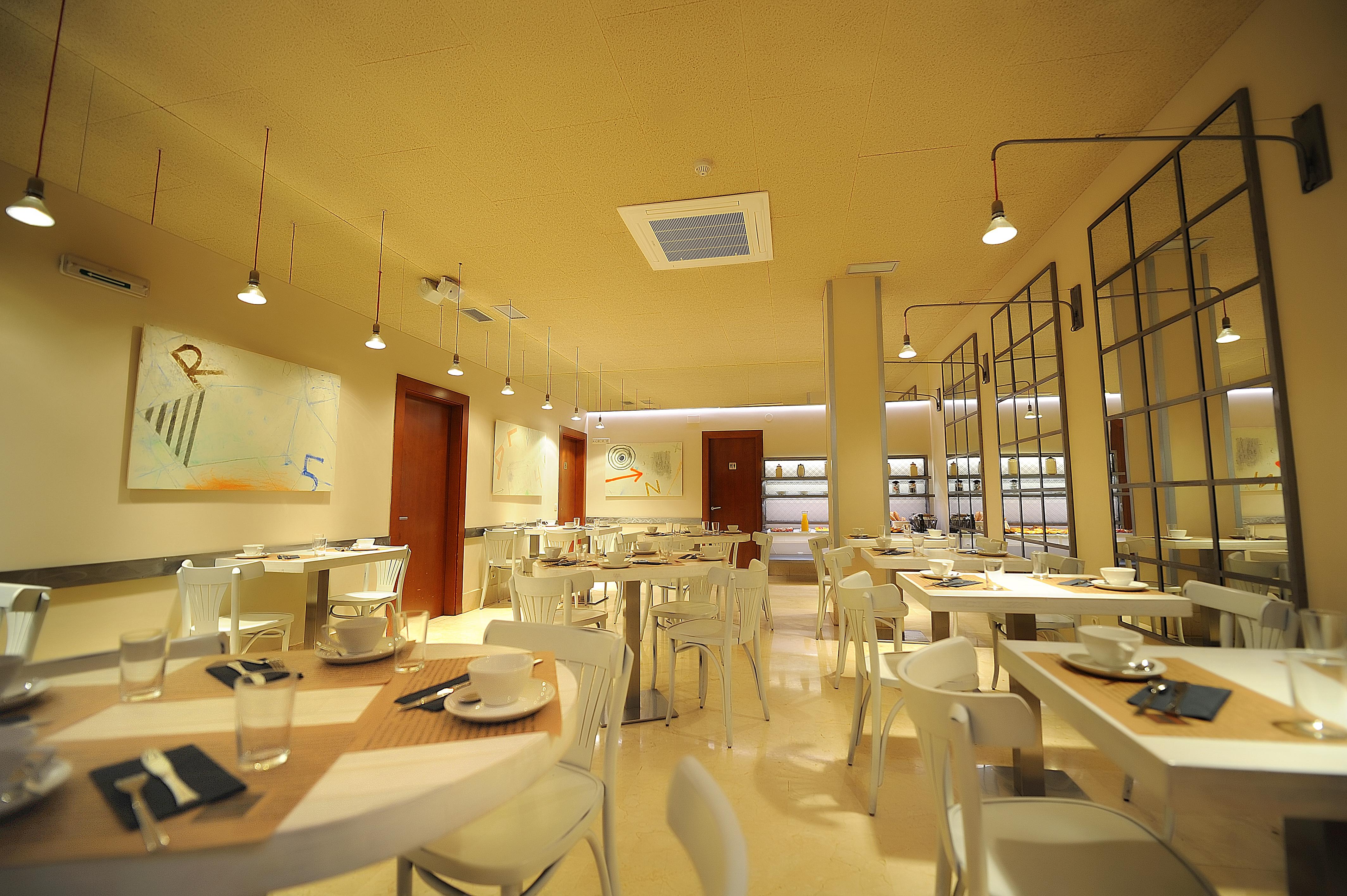 Hotel Pamplona Plaza Étterem fotó