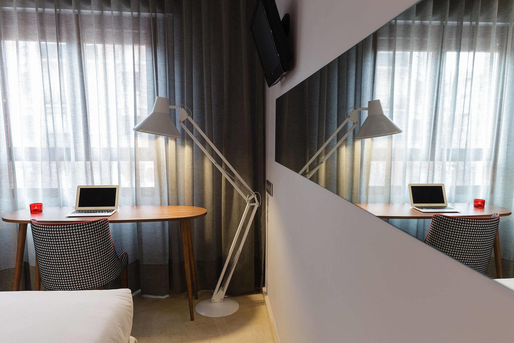 Hotel Pamplona Plaza Kültér fotó