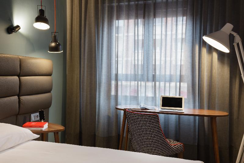 Hotel Pamplona Plaza Kültér fotó